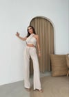 BOYUNDAN BAĞLAMALI BLUZ VE PANTOLONLU KETEN İKİLİ TAKIM KREM