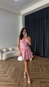 Çizgili Ön ve Arka V Yaka Etek Volanlı Gofre Elbise Pembe 2391
