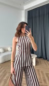 Çizgili Volanlı Bluz ve Pantolonlu İkili Takım Kahve Beyaz 2384