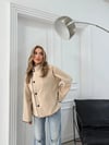 ÇOBAN DİKİŞ DETAY KAŞE MONT KREM