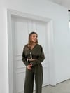 DÜĞME DETAY HIRKA VE PANTOLONLU SELANİK KUMAŞ TAKIM HAKİ