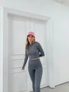 FERMUARLI PARMAK GEÇME DETAY BLUZ VE PANTOLONLU TAYT TAKIM GRİ