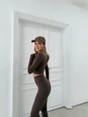 FERMUARLI PARMAK GEÇME DETAY BLUZ VE PANTOLONLU TAYT TAKIM KAHVE