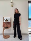 Kayık Yaka Bel Burgu Detay Asimetrik Bluz ve Pantolonlu Gofre İkili Takım Siyah 2335