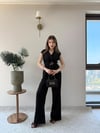 Kruvaze Yaka Aksesuar Detay Saçaklı Bluz ve Pantolonlu Gofre İkili Takım Siyah 2276