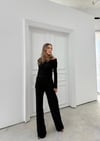 MADONNA YAKA AKSESUAR DETAY BLUZ VE PANTOLONLU GOFRE İKİLİ TAKIM SİYAH