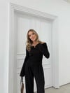 MADONNA YAKA AKSESUAR DETAY BLUZ VE PANTOLONLU GOFRE İKİLİ TAKIM SİYAH