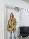 NAKIŞ DETAY FULARLI OVERSİZE KAZAK YEŞİL