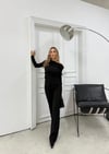 OMUZ DEKOLTE BLUZ VE PANTOLONLU SELANİK KUMAŞ İKİLİ TAKIM SİYAH