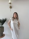 Omuz Vatkalı Sıfır Kol Cep Detay Modal Elbise Bej 2220