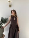 Ön Damla Dekolte Detay Bel Drape Can Etek Detay Uzun Elbise Acı Kahve 2337