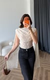 Şal Yaka Omuz Saçaklı Dantel Bodysuit Krem 2488