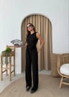 SIFIR KOL DRAPELİ BLUZ VE PANTOLONLU GOFRE İKİLİ TAKIM SİYAH