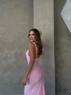 SIRT DEKOLTE ASKI BURGULU UZUN SANDY ELBİSE PEMBE