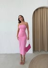 STRAPLEZ ARKA YIRTMAÇLI LİKRALI UZUN ELBİSE PEMBE
