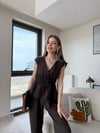 V Yaka Bel Büzgü Bağlama Detay Bluz ve Pantolonlu Keten İkili Takım Acı Kahve 2223