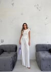 YAKA BÜZGÜLÜ BLUZ VE PANTOLONLU GOFRE İKİLİ TAKIM BEYAZ