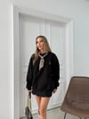 YAKA FULARLI NAKIŞDETAY SWEAT SİYAH