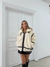 YAKA VE BEL KEMERLİ ŞERİT DETAY TEDDY MONT KREM