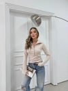 YAKALI ÇITÇITLI PARMAK GEÇMELİ MODAL BLUZ KREM
