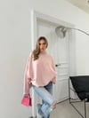 YARASA KOL BOĞAZLI OVERSİZE KAZAK PEMBE