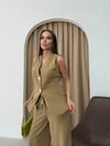 YELEK VE PANTOLONLU GOLD DÜĞME DETAY İKİLİ TAKIM YEŞİL