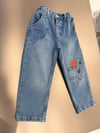Çocuk Baskılı Baggy Jean Pantolon – Lastikli Bel, Rahat Kalıp, Günlük Kullanım, Modern Tasarım
