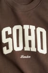 Çocuk SOHO London Baskılı Sweatshirt & Krem Pantolon Takımı – Rahat ve Stil Sahibi