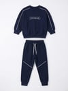 Erkek Çocuk Lacivert Eşofman Takımı – Baskılı Sweatshirt & Lastikli Pantolon