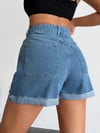 Kadın Yırtık Desenli Yıkamalı Yüksek Bel Denim Şort