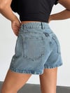 Kadın Yüksek Bel Taş Detaylı Mavi Denim Şort Parlak Görünümlü Şık Jean Şort