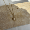Pembe Taşlı Vintage İşlemeli Çerçeve Model Gold Kadın Kolye