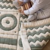 Monti Organik Pamuk Emekleme Minderi, Bebek Oyun Matı, Çift Taraflı Montessori Tasarım 100x100 cm