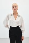 Aksesuar Detaylı Bodysuit Bluz - Bej