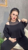 Tül Yaka Detaylı Kayık Yaka Bluz