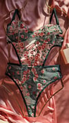 Robin Yeşil Brode Bodysuit
