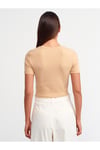 30124-crop-t-shirt-bej-55cefd.jpg