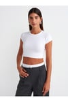 30936-vucuda-oturan-crop-top-beyaz-6f2e33.jpg