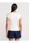 31875-100-pamuk-dikis-detayli-t-shirt--2d351e.jpg