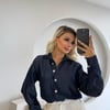 Retro Düğme Detay Geniş Manşetli Yumuşak Dokulu Denim Gömlek