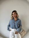 Retro Düğme Detay Geniş Manşetli Yumuşak Dokulu Denim Gömlek