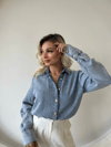 Retro Düğme Detay Geniş Manşetli Yumuşak Dokulu Denim Gömlek