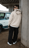 DKPW KAPŞON BASKILI OVERSİZE ŞARDONLU SWEATSHIRT KREM