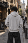 YIKAMALI DKPW GÖĞÜS NAKIŞ BASKILI KAPŞONLU SWEATSHIRT GRİ