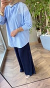 ELARA Omuz Dantel Detaylı Gömlek | Mavi
