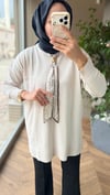 Gold Detaylı Fularlı Merserize Tunik | Bej