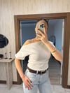 Bir Omzu Düşük Basic Tişört