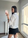Boncuk Detaylı Tasarım Gömlek Beyaz