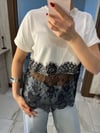 Dantel Parçalı Beyaz Tişört