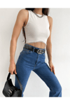 Kadın Beli Zincir Ve Taş Detaylı Halter Yaka Kaşkorse Crop Bluz Zyn-58403 - BEYAZ
